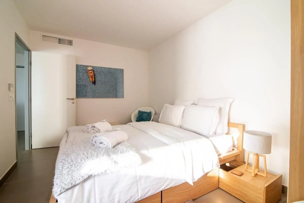 A059-New Apt With South Facing - Terrace-Near The Beach Antibes Apartment